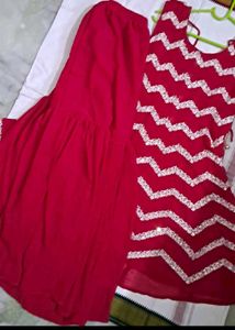 very pretty dress