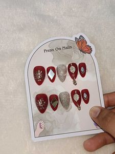 Navratri Elegant Red &amp; Silver Press-On Nails😍😍
