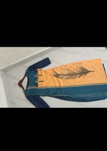 Stylish Kurta with Feather Print