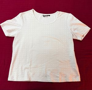 Chic Textured White Top