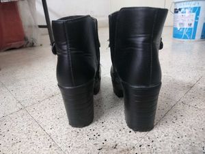 Stylish Black Platform Boots