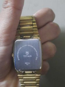Titan Gold Watch - Classic Style