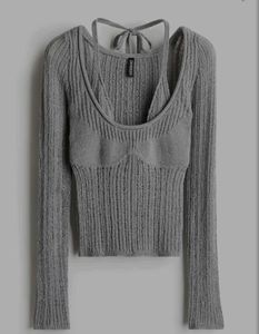 H&amp;M 🔥 Must-Have Gray Knit Top