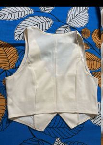 comboo - vest and Black Zip-Up Hoodie