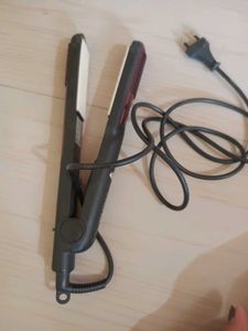 Nova Hair Straightener