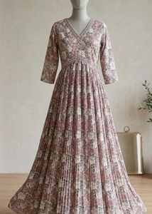 Elegant Floral Pleated Maxi Dress