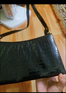 2 Handbags, Lip Liner, Contour Palette