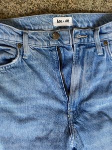 H&amp;M  Light Wash Distressed Jeans