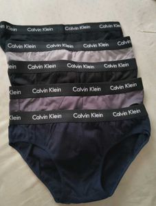 Unused Men's Calvin Klein Briefs - set of 5