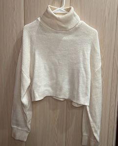 H&M Cozy White Turtleneck Sweater