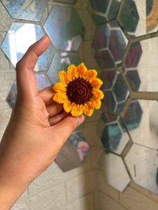 Crocheted Sunflower Hairtie/daisy hai