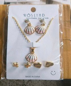 Earring And Pendent Set Card