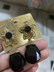 Black Golden Flower Earrings Hanging Blac Stone