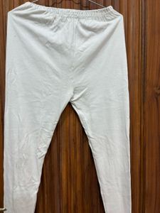 Comfortable Cream Leggings
