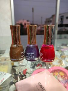 Set of 3 Nail Polishes
