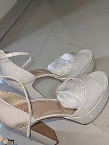 Chic White Platform Heels