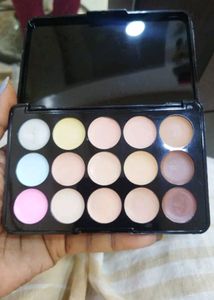 Brand New*** 15 Colour Concealer Pallette + Brush
