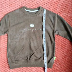 Stylish Graphic Sweatshirt for Him