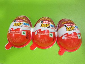 HARRY POTTER KINDER JOY( toys x3)