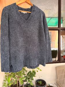 Gray V-Neck Knit Sweater