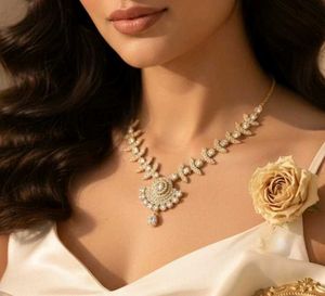 🌟 Elegant Pave Crystal Leaf Necklace