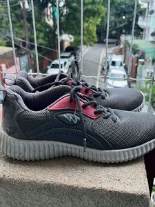 Stylish Grey &amp; Pink Sneakers