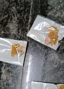 Gold Chain Necklace with Pearl Pendant