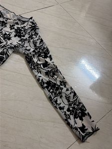 Floral Print Cropped Long Sleeve Top