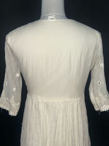 Elegant White Chikankari Kurta