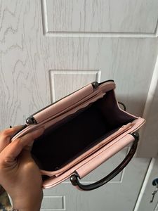 🦩Stylish Pink Triangle Handbag