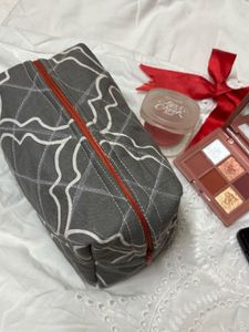 Stylish Quilted Makeup Pouch