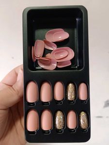 Press-On Nails - Nude &amp; Glitter