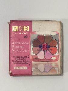 Compact Makeup Set