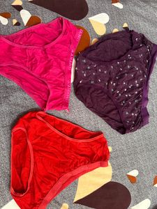 Set Of 4 Women’s Panties &amp; SLacks