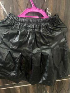 black skirt 🖤