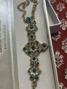 Exquisite Emerald &amp; Crystal choker