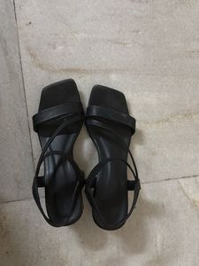 Stylish Black Strappy Sandals