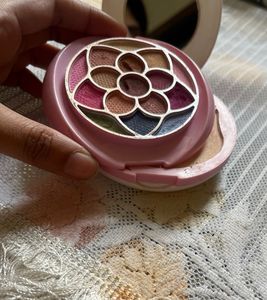 Summer Sale 🔥Cute Makeup Palette