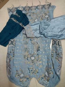 Embroidered Pakistani suit