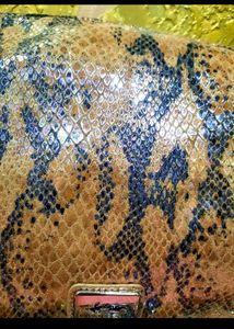 Chic Snakeskin Print Handbag