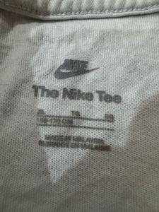 Authentic Nike Sportswear Essential Tee - White -
