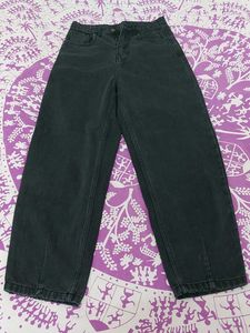 Charcoal black color baggy jeanse balloon fit
