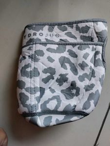Stylish Leopard Print Water Bottle Holder