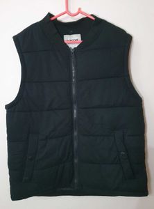 Men's Black Puffer Vest jacket, thick and good qua