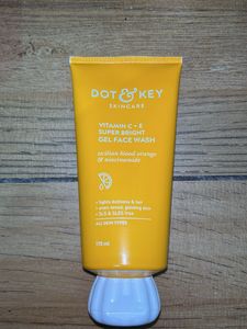 Vitamin- E Super Bright Gel Face Wash