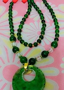 Elegant Green Stone Pendant Necklace