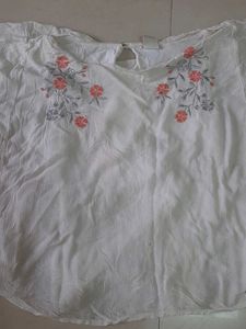 Chic White Embroidered Batwing Top