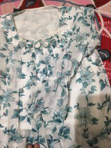 Chic Floral Print Blouse