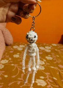 crochet skeleton keychain 🧶💀