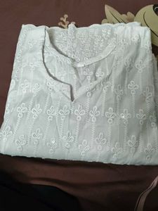 Elegant White Chikankari Kurta